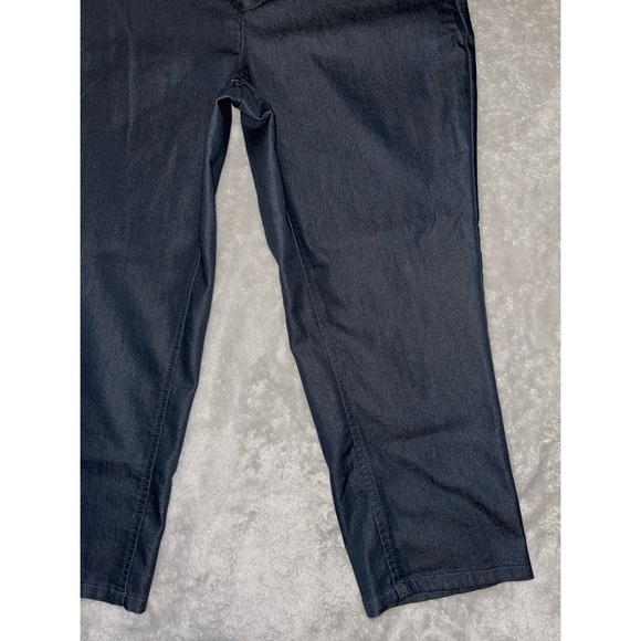 Women’s Dark Blue Mossimo Supply Co. Capri Slacks 💙 - Picture 15 of 17